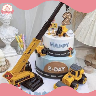 Bánh kem - fondant 2 tầng heo con - Tiệm Bánh Mon Chéri | Bánh kem dễ thương